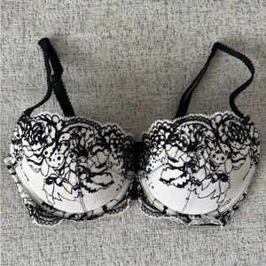 Victoria's Secret Black and White Floral Lace Bra